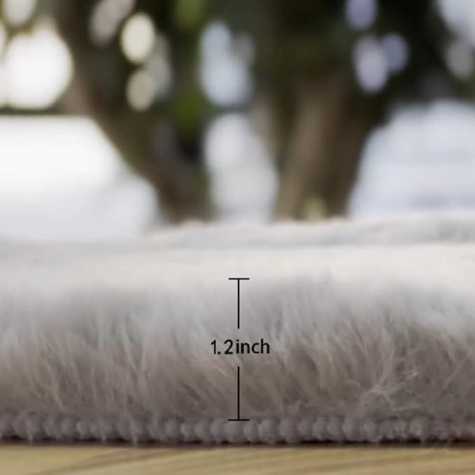 ORINOVA Washable Area Rugs 5x8 Rugs for Living Room Silver Grey Faux Rabbit Fur Rug for Bedroom Faux Sheepskin Rug Teen Room Home Décor