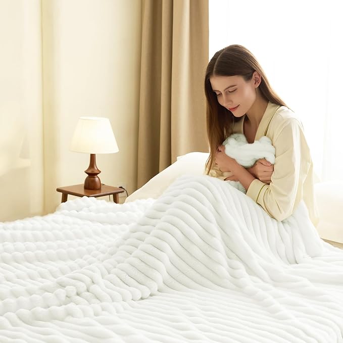 HIMEET Off White Ribbed Queen Size Blanket for Bed - 300GSM Lightweight Fleece Blanket for Men Women, Large Sofa Couch Cover Bed Blankets Gifts, Striped Spring Home Room Decor, Off White, 90x90 Inches