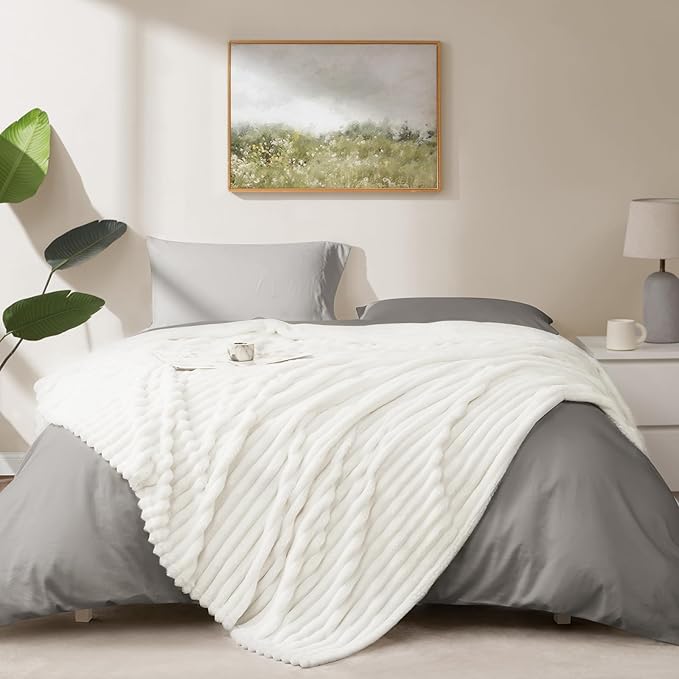 HIMEET Off White Ribbed Queen Size Blanket for Bed - 300GSM Lightweight Fleece Blanket for Men Women, Large Sofa Couch Cover Bed Blankets Gifts, Striped Spring Home Room Decor, Off White, 90x90 Inches