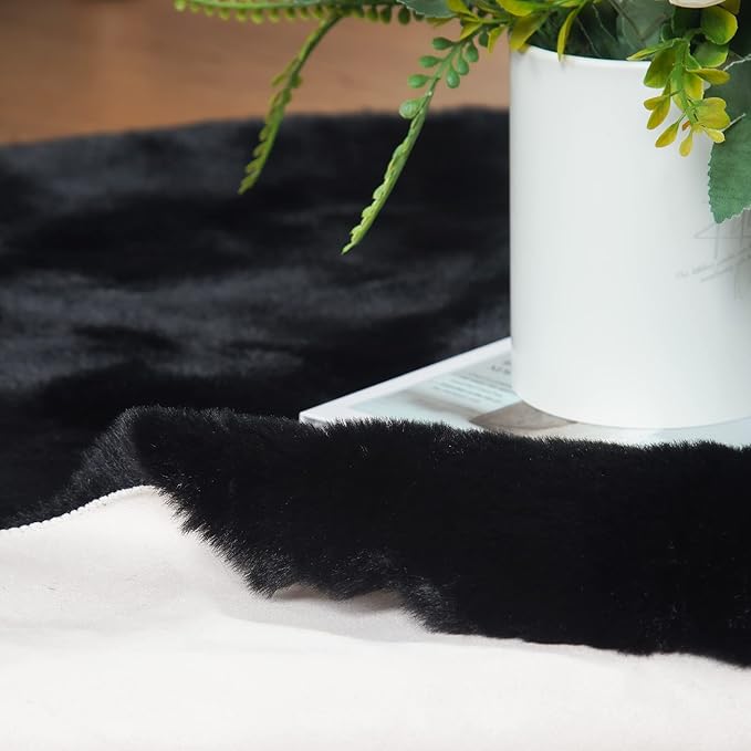 ORINOVA Round Rugs 6ft Faux Rabbit Fur Rug Fluffy Rug for Bedroom Black Faux Fur Machine Washable Area Rugs Living Room Teen Room Home Decor