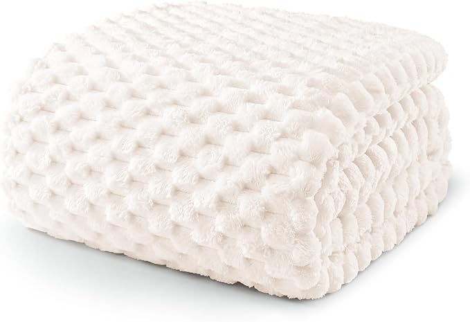 Exclusivo Mezcla Fleece King Blanket for Bed, Extra Large Fuzzy Ivory Bed Blankets, Soft Cozy Plush Sofa Throws for All Seasons, 90x104 Inches