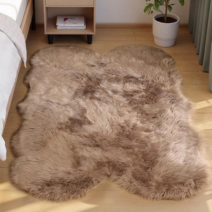 Goolela Faux Sheepskin Fur Rug Light Brown Beige Fluffy Rug 4x6 Carpet for Bedroom Fuzzy Furry Soft Rugs PlayRoom Shaggy Plush Washable Sheepskin