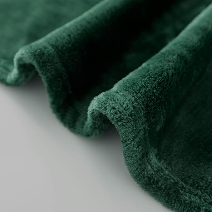 Forest Green Flannel Fleece Throw Blanket Throw Size(50 by 60 Inches),Green Throw Blanket for Couch Sofa Bed 280GSM,Super Soft Plush Cozy and Lightweight Warm Bed Blanket for All Season