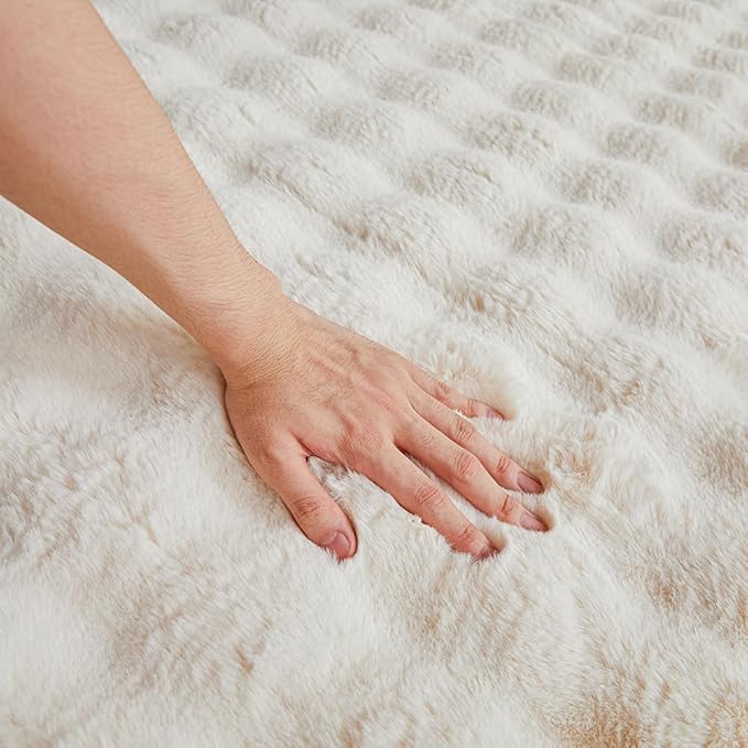 Creamy White Rabbit Plush Rug 8'x10', Fluffy Faux Fur Shaggy Area Rug for Nursery, Kids Room Decor, Soft Fuzzy Carpet for Living Room, Bedroom, Teen Girls Room