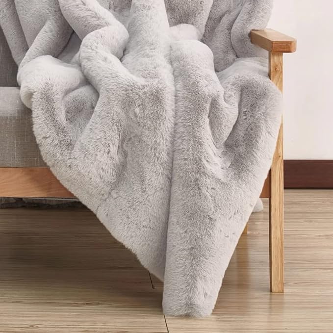 ORINOVA Silver Grey Plush Washable Area Rugs 8x10 Shag Rugs for Living Room Faux Fur Rugs for Bedroom Teen Room Decor Rectangle Nursery Rug