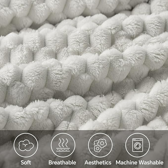 BEDELITE Fleece Blanket - 3D Jacquard Decorative Light Grey Throw Blankets for Couch & Bed, Soft and Cozy Warm Plush Fluffy Blanket All Seasons Suitable, 50x60Inches