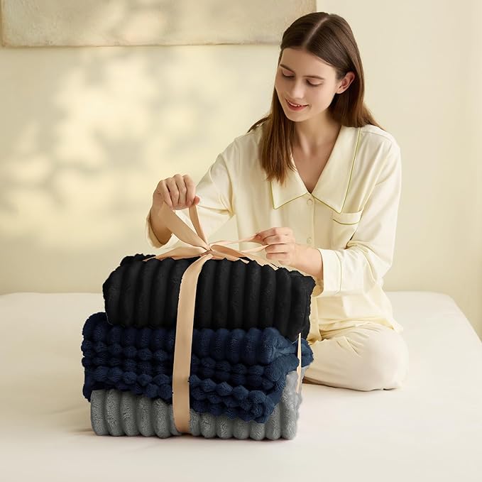 HIMEET Navy Blue Ribbed Twin Blanket for Bed - 300GSM Lightweight Soft Fleece Blanket for Men Women, Blankets Graduation Birthday Gifts, Striped Spring Home School Dorm Decor, Navy Blue, 60x80 Inches