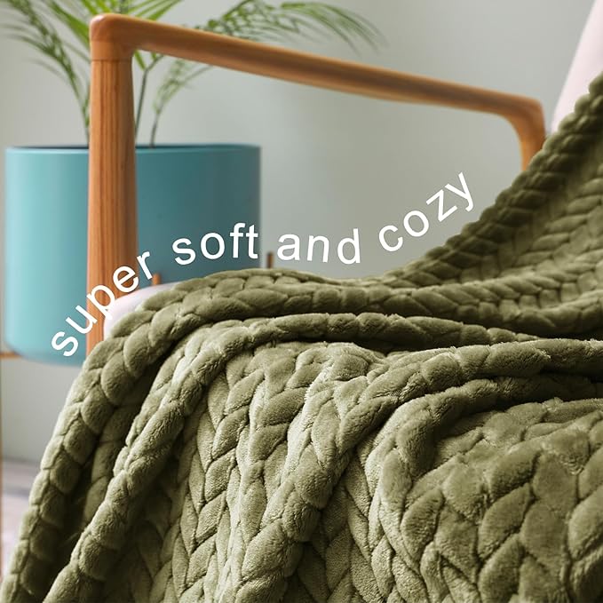 Exclusivo Mezcla Fleece Throw Blanket for Couch and Bed, 50x70 Inches Soft Cozy Jacquard Flannel Blankets, Lightweight Fuzzy Plush Warm Throws for Women, Olive Green