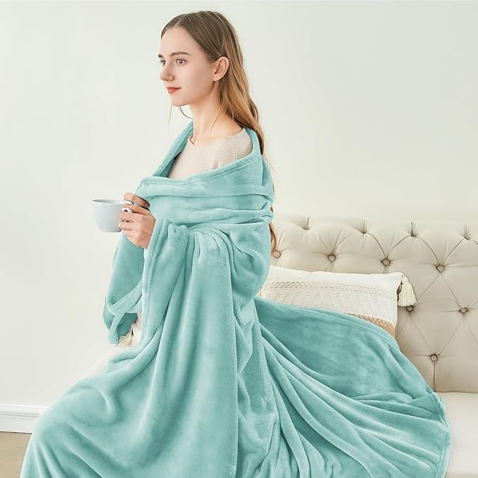 BEDELITE Fleece Blanket Twin Size Haze Blue Throw Blankets for Couch & Bed, Luxury Plush Cozy Fuzzy Blanket 60x80 inches, Super Soft Warm Lightweight Throw Blanket for Travel Camping