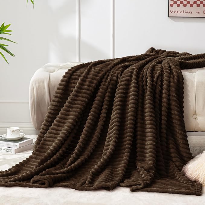 BEDELITE Fleece Throw Blanket for Couch – 3D Ribbed Jacquard Soft and Warm Decorative Fuzzy Blanket – Cozy, Fluffy, Plush Lightweight Dark Brown Throw Blankets for Bed, Sofa, 50x60 inches