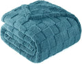 Exclusivo Mezcla King Size Flannel Fleece Blanket, Super Soft and Warm Lightweight Checkered Pattern Blanket for All Seasons, 90x104 Inches, Slate Blue
