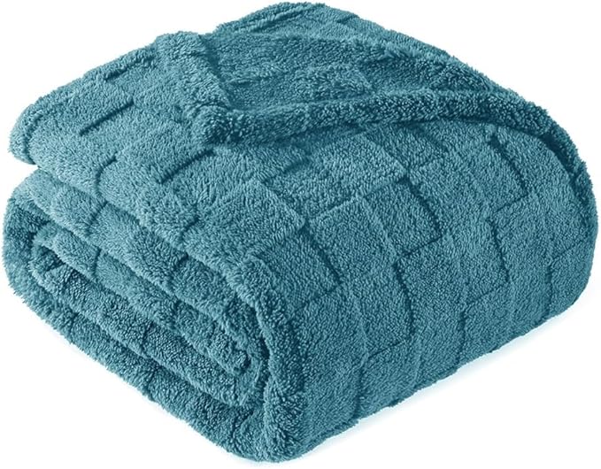 Exclusivo Mezcla King Size Flannel Fleece Blanket, Super Soft and Warm Lightweight Checkered Pattern Blanket for All Seasons, 90x104 Inches, Slate Blue