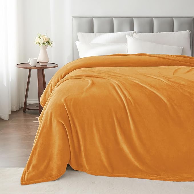 BEDELITE Fleece Blanket King Size Blankets for Bed, Luxury Plush Cozy Fuzzy Blanket 108x90 inches, Super Soft Warm Lightweight Throw Blanket All Seasons Suitable, Burnt Orange