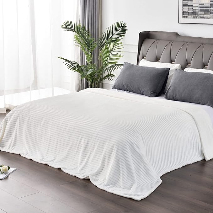 BEDELITE Fleece Blanket King Size – 3D Ribbed Jacquard Soft and Warm Decorative Fuzzy Blankets – Cozy, Fluffy, Plush Lightweight Throw Blankets for Couch, Bed, Sofa(Off White, 108x90 inches)