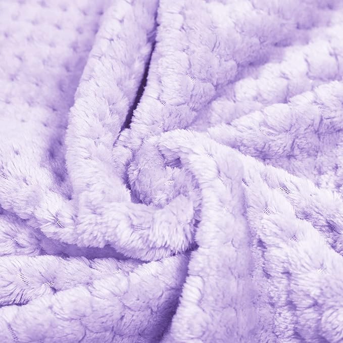 Exclusivo Mezcla Fleece Throw Blanket, Super Soft and Warm Blankets for Couch, Sofa and Bed Waffle Textured, Cozy, Fuzzy and Lightweight (Light Purple, 40x50 Inches)