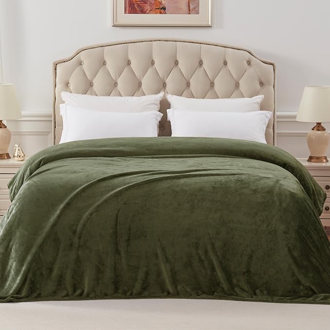 Exclusivo Mezcla Fleece Blanket Twin Size for Bed, Super Soft and Warm, All Season, Cozy, Plush, Lightweight, 90x66 Inches, Olive Green