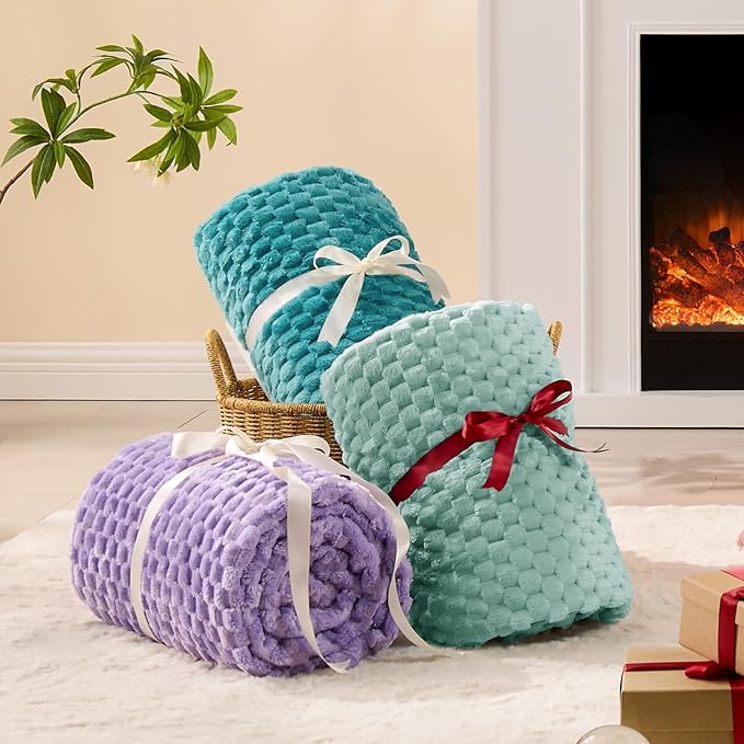 BEDELITE Fleece Twin Blanket for Couch & Bed - 3D Jacquard Decorative Teal Throw, Super Soft and Cozy Warm Fuzzy Blanket All Seasons Suitable, 60x80Inches