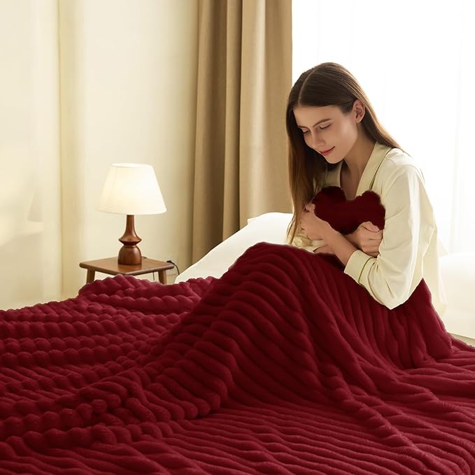 HIMEET Deep Red Ribbed Twin Blanket for Bed - 300GSM Lightweight Soft Fleece Blanket for Men Women, Blankets Graduation Birthday Gifts, Striped Spring Home School Dorm Decor, Deep Red, 60x80 Inches
