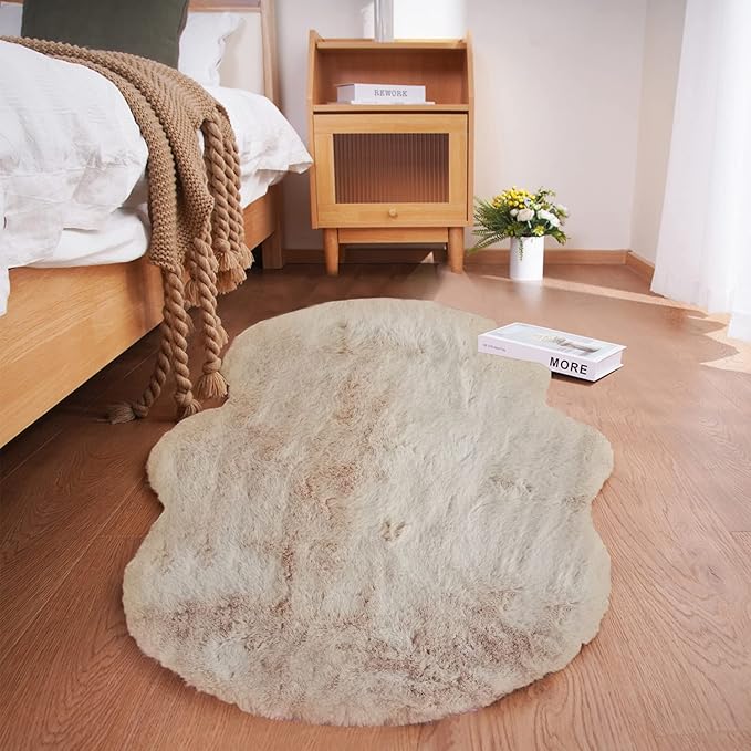 Ghouse Soft Faux Sheepskin Fur Rug 2x4 Light Brown Beige Fluffy Bedside Rugs Plush Rug Shag Nursery Carpet Area Rugs for Living Room Bedroom Playing Room Decor