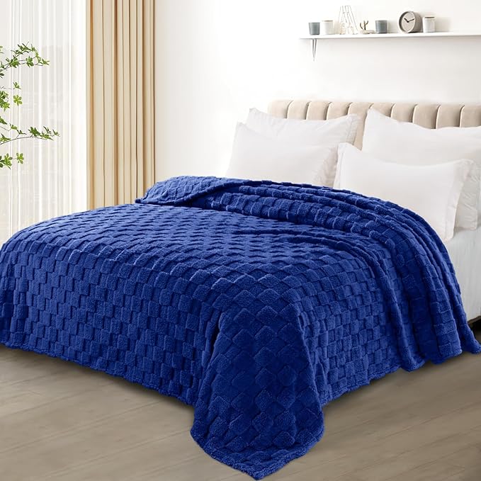 Exclusivo Mezcla Queen Size Flannel Fleece Blanket, Super Soft and Warm Lightweight Checkered Pattern Blankets for All Seasons, 90x90 Inches, Cobalt Blue