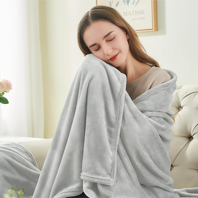 BEDELITE Fleece Blanket Light Grey Throw Blankets for Couch & Bed, Luxury Plush Cozy Fuzzy 50x60 inches, Super Soft Warm Lightweight Throw for Travel Camping
