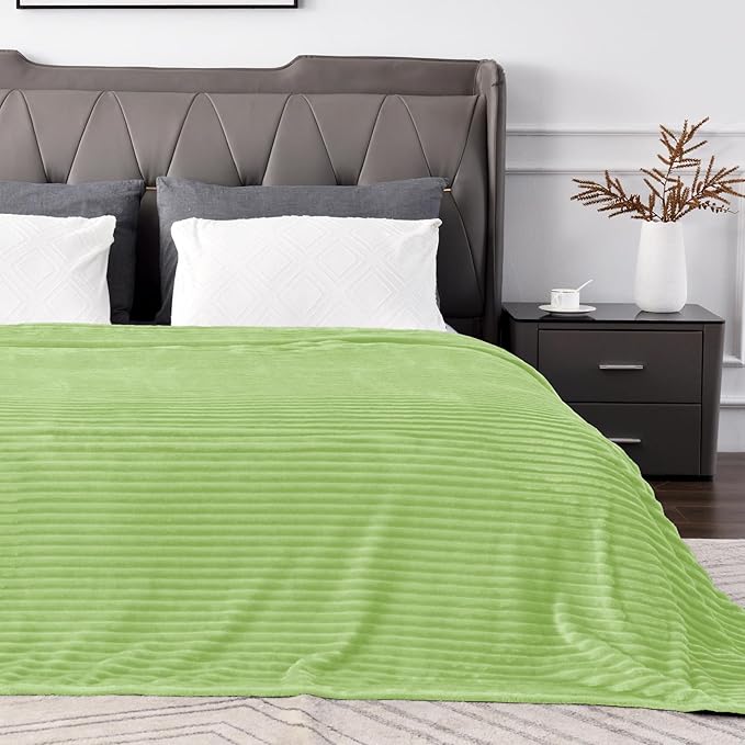 BEDELITE Fleece Blanket King Size – 3D Ribbed Jacquard Soft and Warm Decorative Fuzzy Blankets – Cozy, Fluffy, Plush Lightweight Throw Blankets for Couch, Bed, Sofa(Sage Green, 108x90 inches)