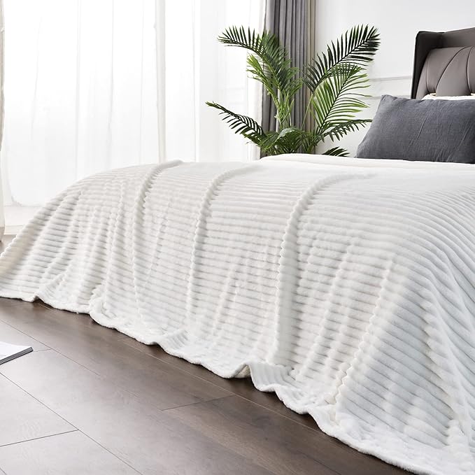 BEDELITE Fleece Blanket King Size – 3D Ribbed Jacquard Soft and Warm Decorative Fuzzy Blankets – Cozy, Fluffy, Plush Lightweight Throw Blankets for Couch, Bed, Sofa(Off White, 108x90 inches)