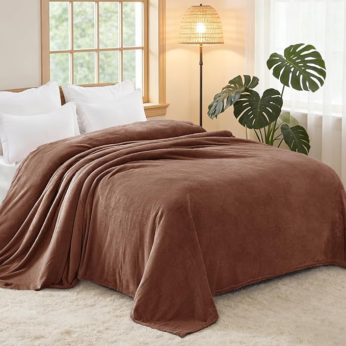 Exclusivo Mezcla Fleece Blanket King Size for Bed, Super Soft and Warm, All Season, Cozy, Plush, Lightweight, 90x104 Inches, Brown