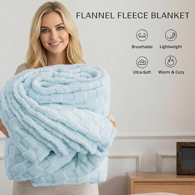 Exclusivo Mezcla Fleece Throw Blanket for Couch,Super Soft and Warm Lightweight Checkered Pattern Blankets for All Seasons, 50x60 Inches, Light Blue