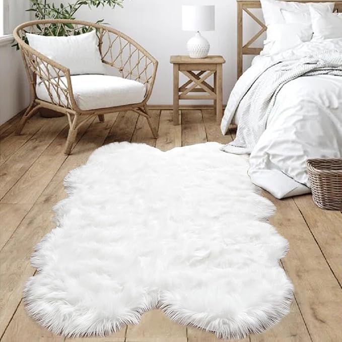 Goolela White Faux Sheepskin Fur Rug 4x6 for Bedroom Fluffy Fuzzy Area Rug Living Room Furry Shaggy Plush Washable Sheepskin
