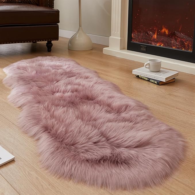 EasyJoy Ultra Soft Fluffy Shaggy Area Rug Faux Fur Rug Chair Cover Seat Pad Fuzzy Area Rug for Bedroom Floor Sofa Living Room (2 x 6 ft Sheepskin, Light Purple)