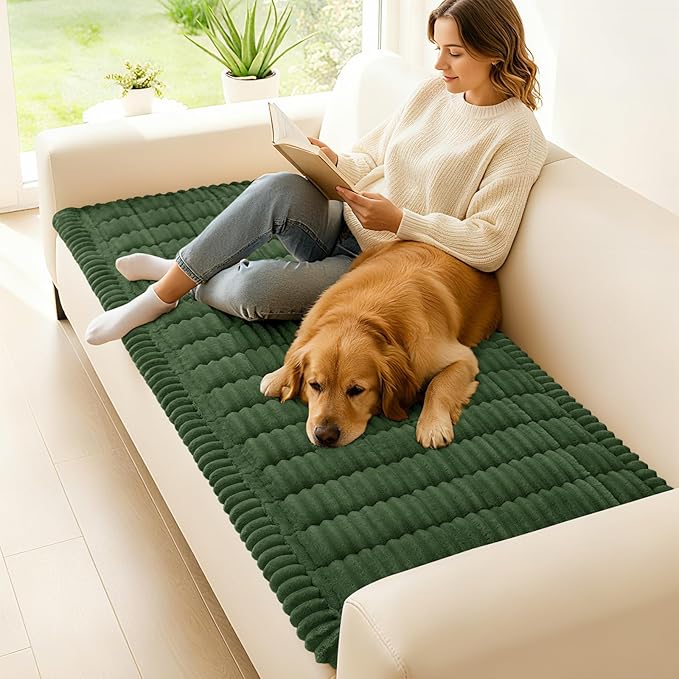 hyha Couch Covers for Dogs Washable, Non Slip Plush Dog Sofa Protectors, Fuzzy Pet Couch Covers for 3 Cushion Sofa Pet Friendly (Dark Green, 27.6" x 70.9")