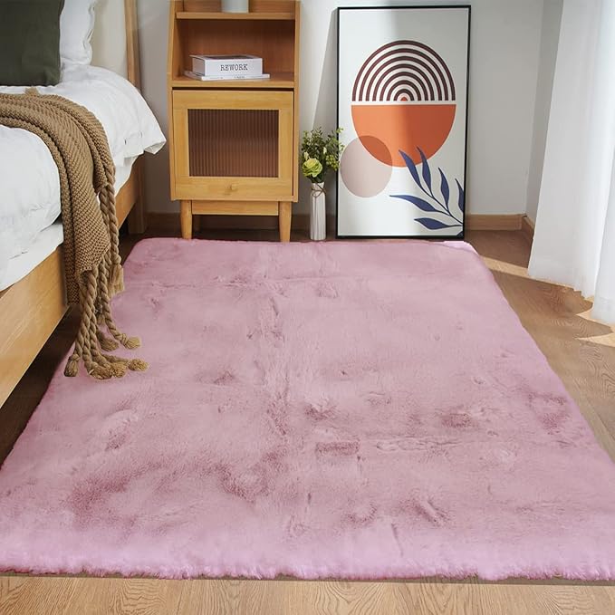 Ghouse Ultra Soft Faux Rabbit Fur Rug 4x6, Machine Washable Area Rugs for Bedroom Fluffy Rugs for Living Room, No-Shedding Carpet Sheepskin Rug Pink