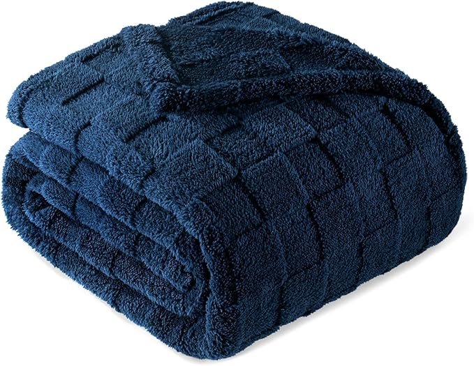 Exclusivo Mezcla King Size Flannel Fleece Blanket, Super Soft and Warm Lightweight Checkered Pattern Blankets for All Seasons, 90x104 Inches, Navy Blue