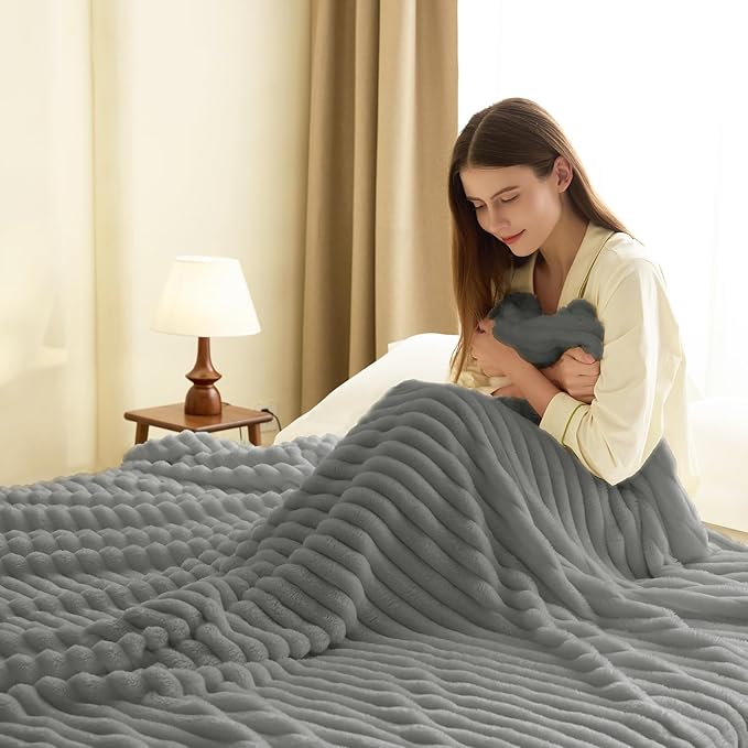 HIMEET Grey Ribbed Twin Blanket for Bed - 300GSM Lightweight Soft Fleece Blanket for Men Women, Cozy Blankets Graduation Birthday Gifts, Striped Spring Home School Dorm Decor, Grey, 60x80 Inches