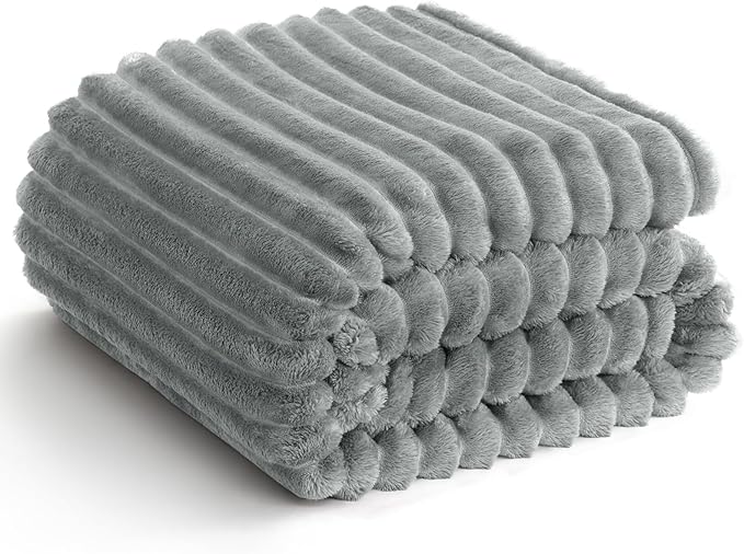HIMEET Grey Ribbed King Size Blanket for Bed - 300GSM Lightweight Fleece Blanket for Men Women, Large Cozy Sofa Couch Bed Blankets Gifts, Striped Spring Home Room Decor, Grey, 108x90 Inches