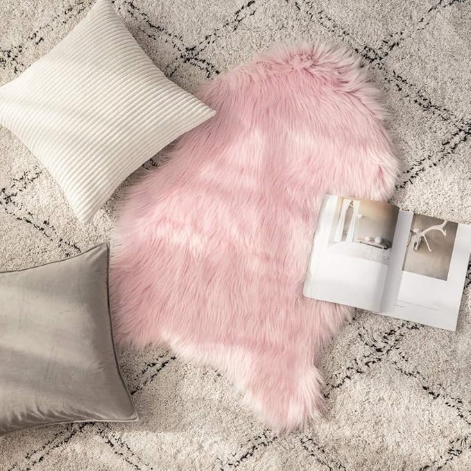 MIULEE Fluffy Rug Soft Shaggy Faux Fur Area Rug Luxury Plush Sheepskin Carpet for Bedroom Living Room Sofa Chair 2 x 3 Feet, Pink
