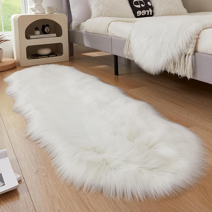 EasyJoy Ultra Soft Fluffy Shaggy Area Rug Faux Fur Rug Chair Cover Seat Pad Fuzzy Area Rug for Bedroom Floor Sofa Living Room (2 x 6 ft Sheepskin, White)