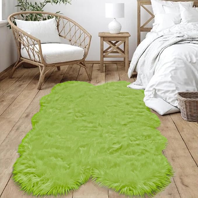 Goolela Fluffy Sheepskin Green Rugs 4x6 for Bedroom Shag Soft Faux Fur Rug Furry Bedside Rug Shaggy Fuzzy Carpet Playroom Washable Sheepskin