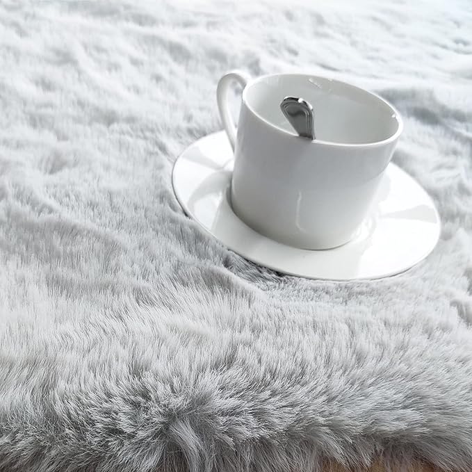 Ghouse Ultra Soft Faux Rabbit Fur Rug, Machine Washable Area Rugs for Bedroom Fluffy Rugs for Living Room, No-Shedding Carpet Sheepskin Rug Grey 2 x 6 Feet