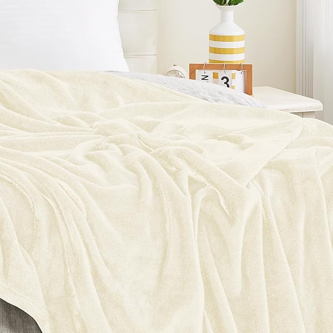 KMUSET Cream Fleece Blanket for Couch - Lightweight Super Soft Cozy Luxury Bed Blanket Microfiber 50 x 60 inches