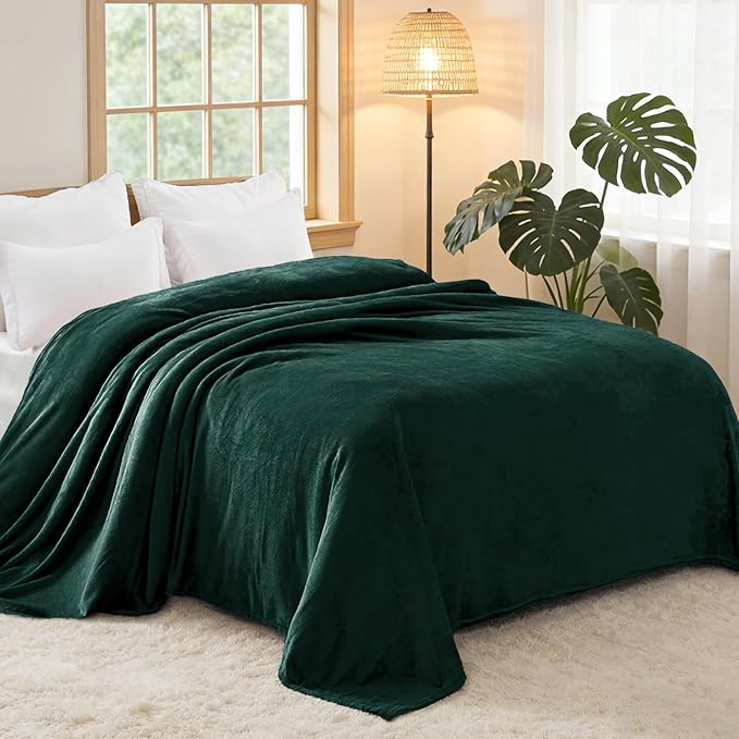 Exclusivo Mezcla Fleece Blanket Twin Size for Bed, Super Soft and Warm, All Season, Cozy, Plush, Lightweight, 60x80 Inches Forest Green