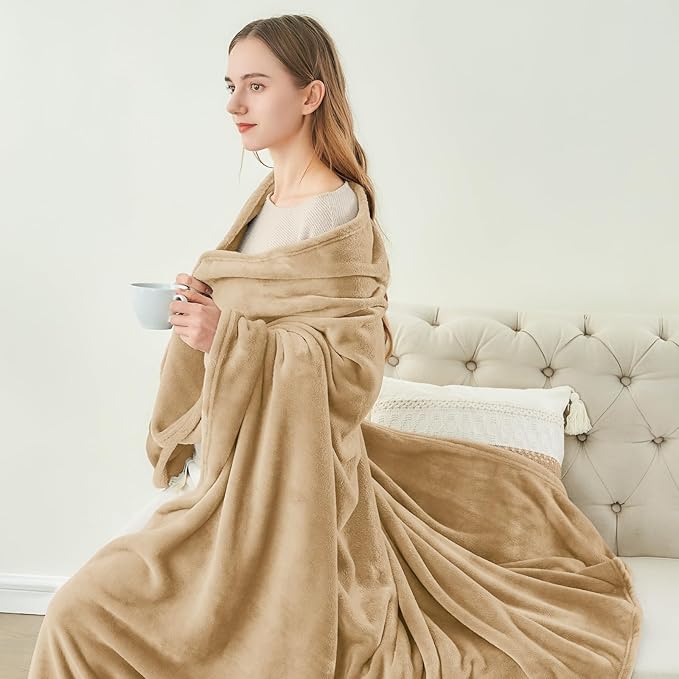 BEDELITE Fleece Blanket King Size Blankets for Bed, Luxury Plush Cozy Fuzzy Blanket 108x90 inches, Super Soft Warm Lightweight Throw Blanket All Seasons Suitable, Light Camel