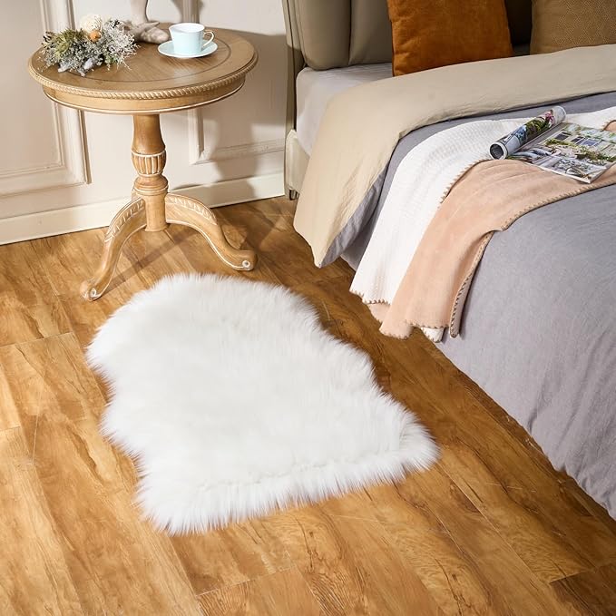 EasyJoy Ultra Soft Fluffy Shaggy Area Rug Faux Fur Rug Chair Cover Seat Pad Fuzzy Area Rug for Bedroom Floor Sofa Living Room (2 x 3 ft Sheepskin, White)