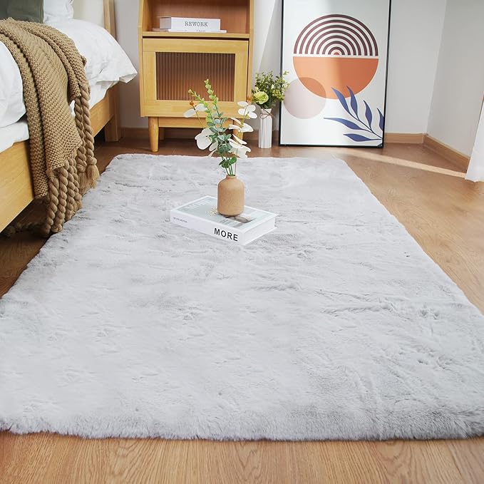 Ghouse Ultra Soft Faux Rabbit Fur Rug 3x5, Machine Washable Area Rugs for Bedroom Fluffy Rugs for Living Room, No-Shedding Carpet Sheepskin Rug Grey