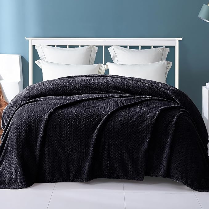 Exclusivo Mezcla Fleece Twin Size Blanket for Bed, 60x80 Inches Soft Cozy Jacquard Flannel Blankets, Lightweight Fuzzy Plush Warm for Women, Black