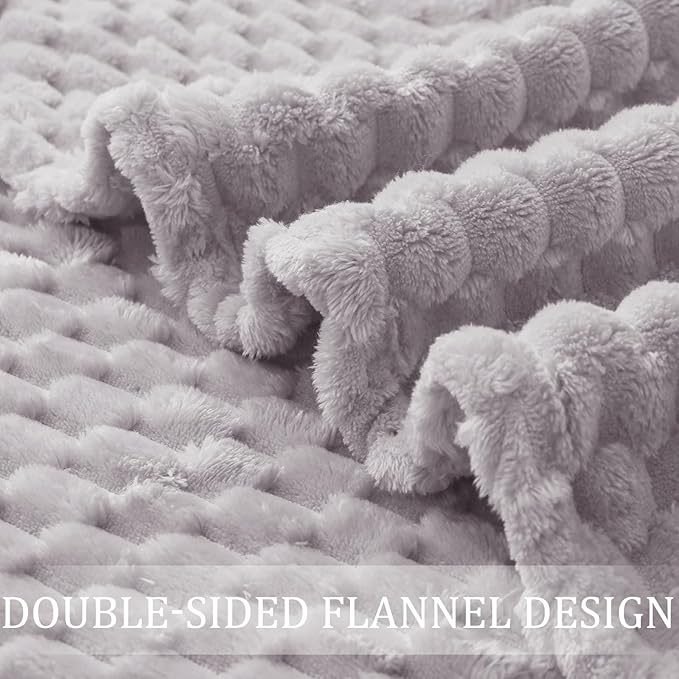 Exclusivo Mezcla Fleece Twin Blanket for Bed, Extra Large Fuzzy Light Grey Bed Blankets, Soft Cozy Plush Sofa Throws for All Seasons, 90x66 Inches