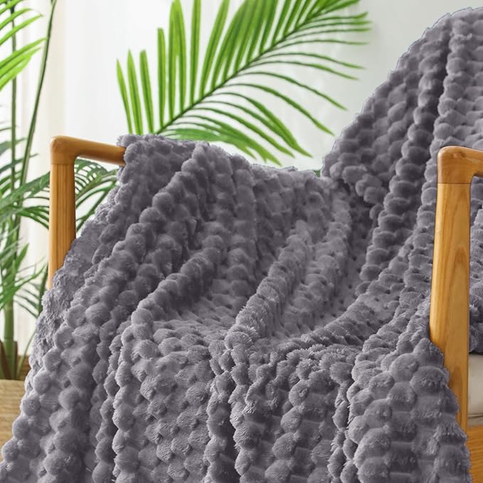 Exclusivo Mezcla Fleece Queen Blanket for Bed, Extra Large Fuzzy Dark Grey Bed Blankets, Soft Cozy Plush Sofa Throws for All Seasons, 90x90 Inches