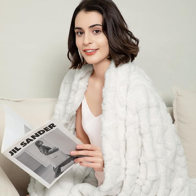 Aganear Flannel Throw Blanket - Cozy Soft Lightweight Fuzzy Flannel Throw Blanket for Women Warm Decorative Present for All Seasons, Portable Throw Blankets for Couch, Sofa, Bed, Car(50"x60", White)