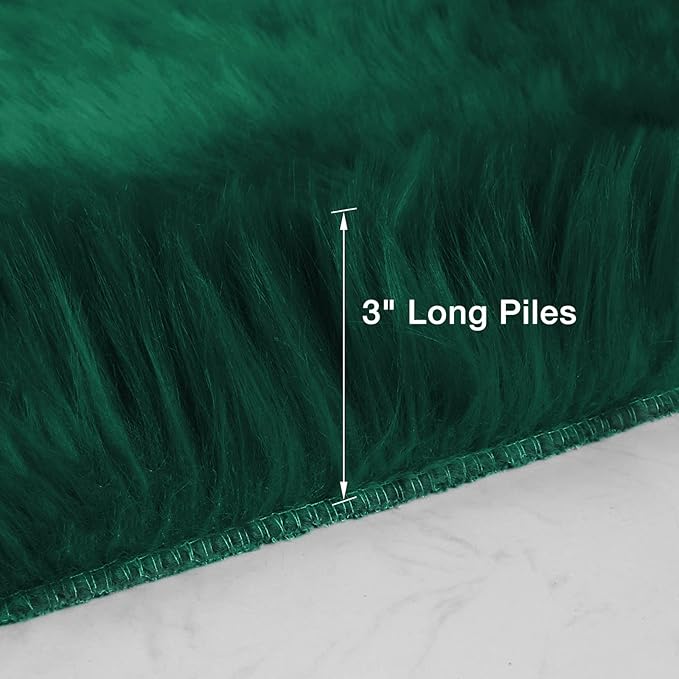 duduta Emerald Green Faux Sheepskin Throw Rug 2x3 ft, Fluffy Shag Small Bedside Dorm Rug Fur Seat Chair Covers Washable